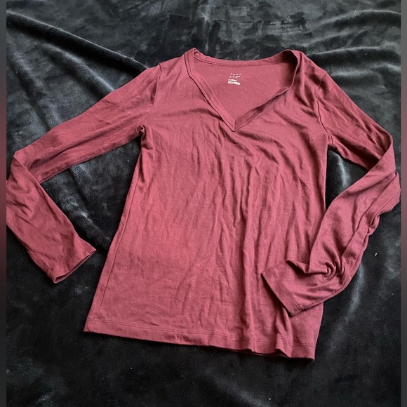 🍂 Maroon V Neck Top - Picture 1 of 2